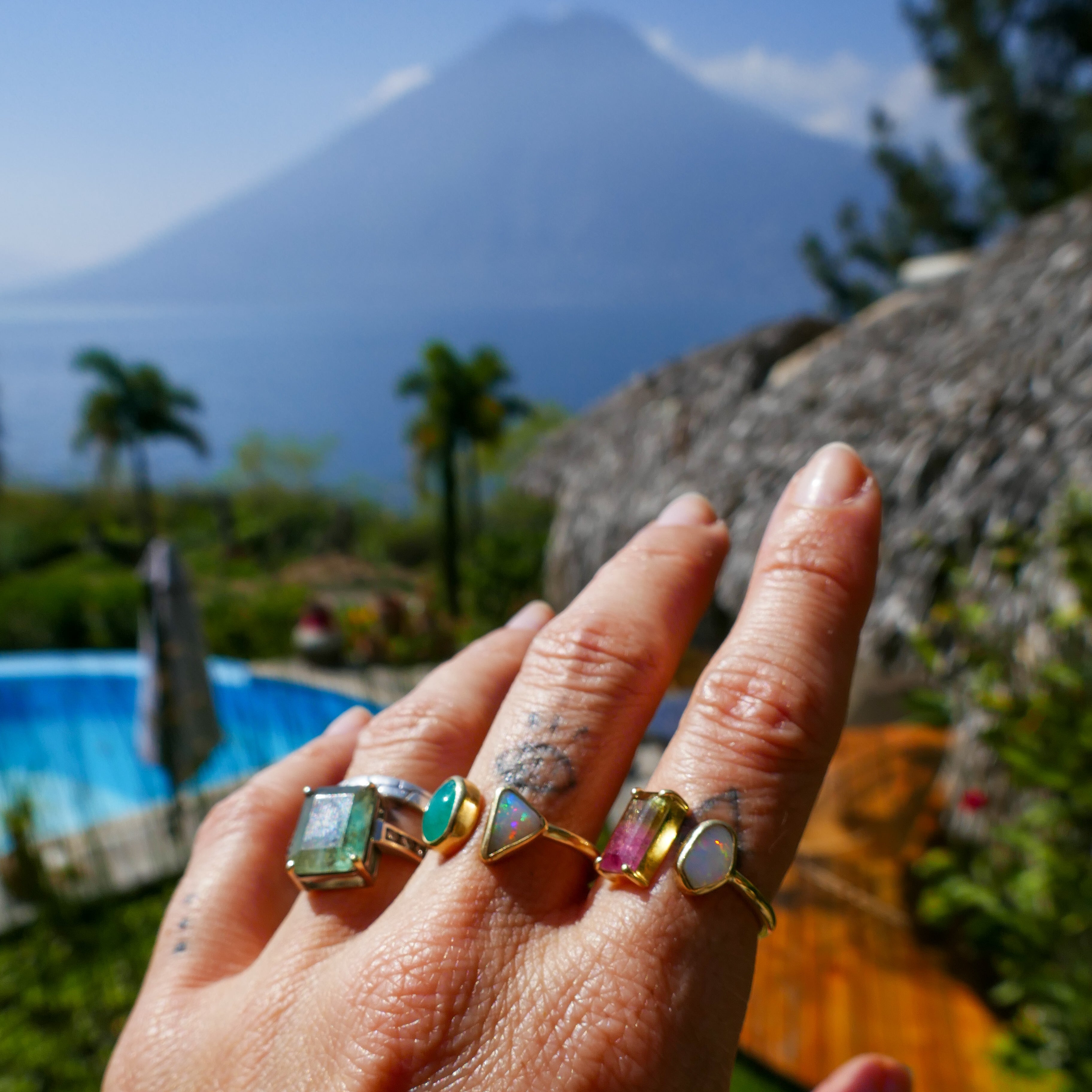 Anel El Dorado Esmeralda e Opala