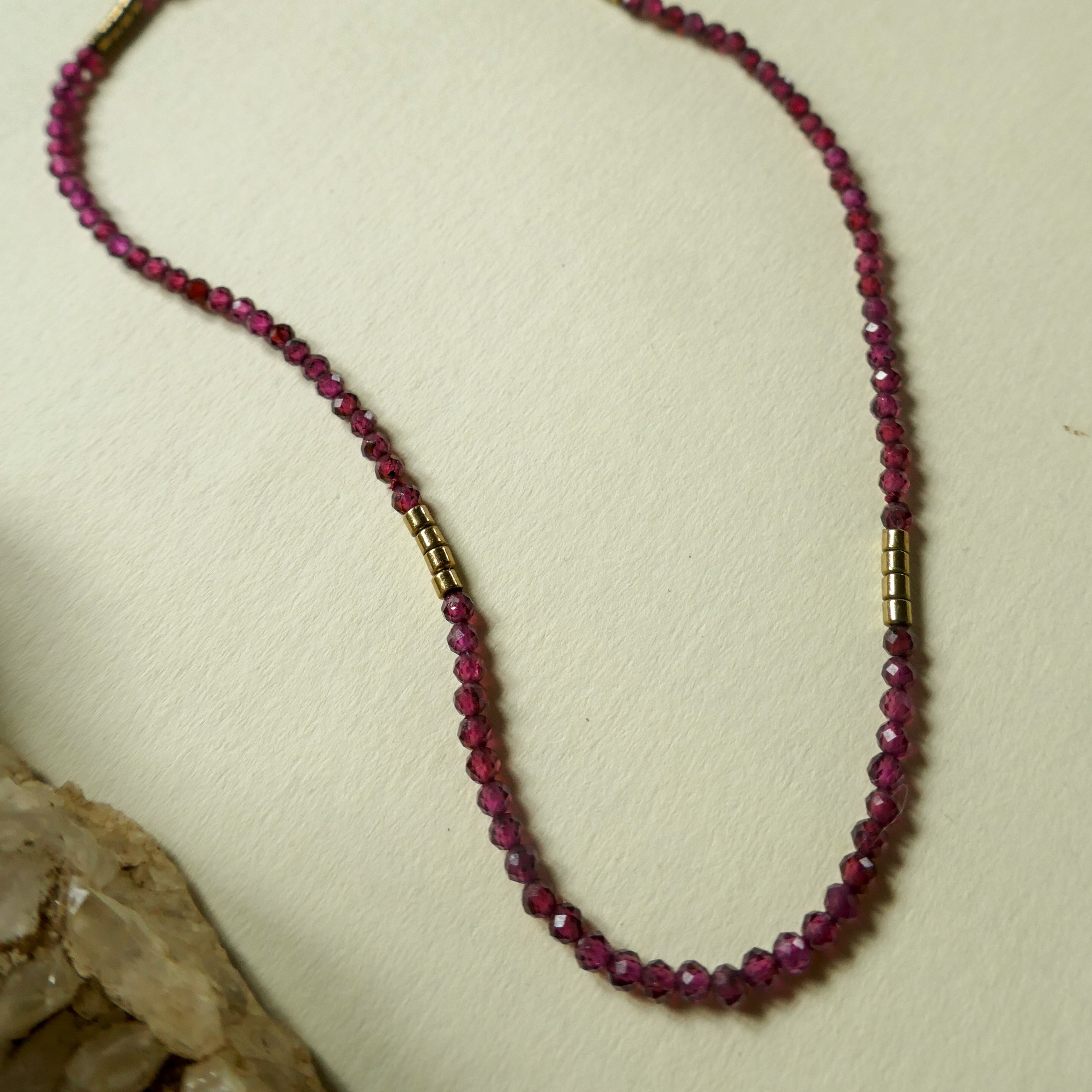 Colar Fuego Granada e Hematita