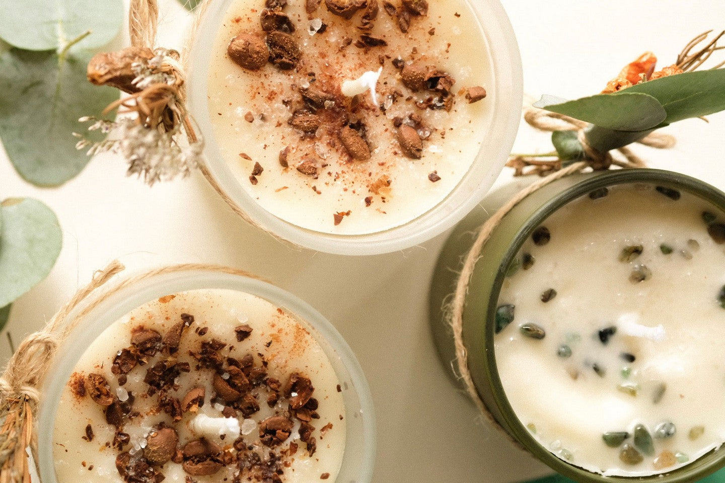 Vela de Coco, Café e Baunilha em Copo de Pedra Sabão